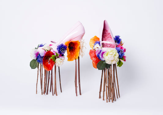 Walk on a field of Flowers, 2016 wearable Joyce de Gruiter